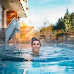 Trattlerhof Hotel 4*