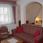 Trattlerhof Hotel 4*