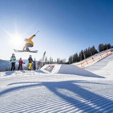 Trattlerhof Szálloda 4*