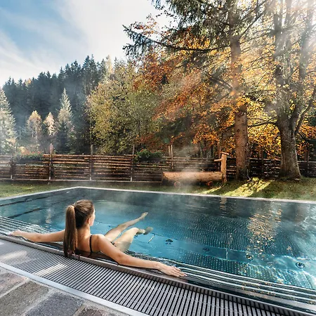 호텔 트라타호프 4*