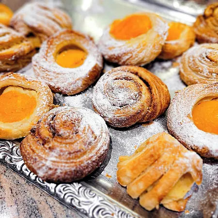 트라타호프 호텔 4*