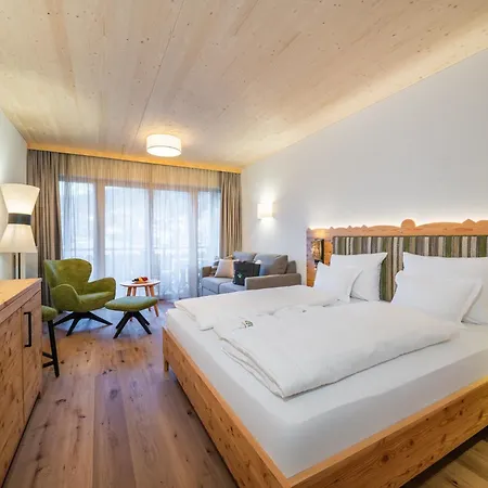 特拉勒霍夫酒店