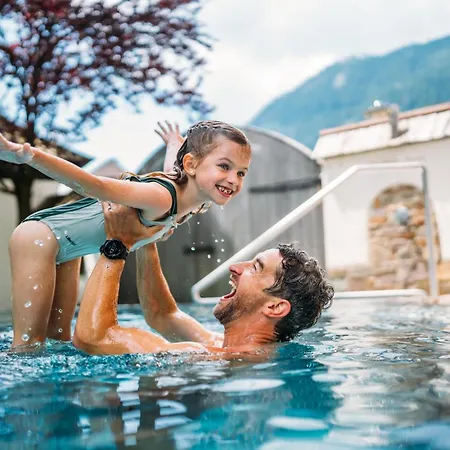 Hotel Trattlerhof 4*