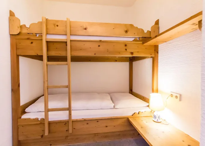 特拉勒霍夫酒店