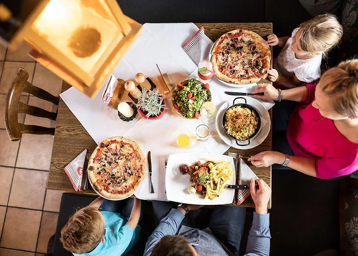 特拉勒霍夫酒店 4* 巴德小基希海姆